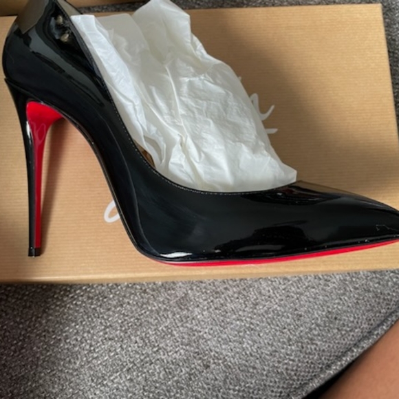 Louboutin sz 8.5 pump - Picture 1 of 4